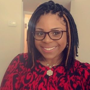 Meet your Posher, Makayla